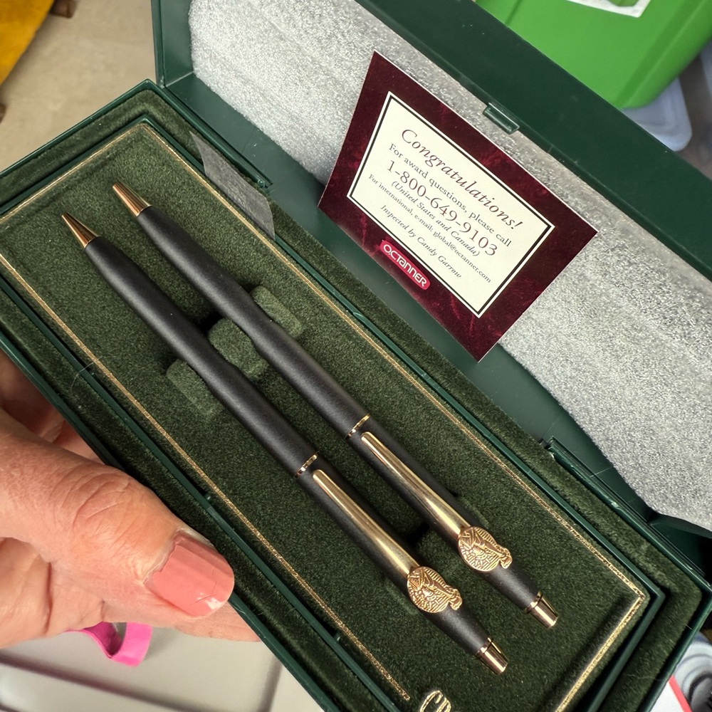 Black and Gold Pen Set